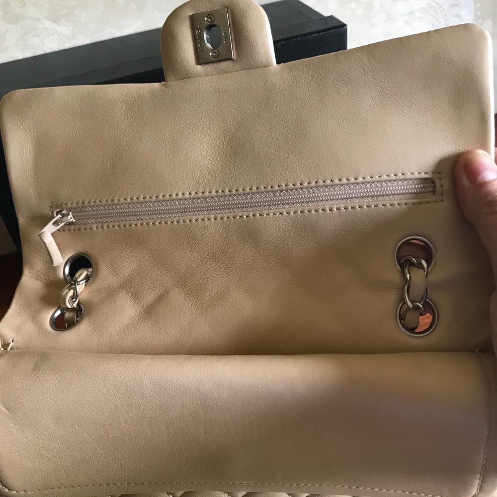 Chanel SOLD - Picture 5 of 7